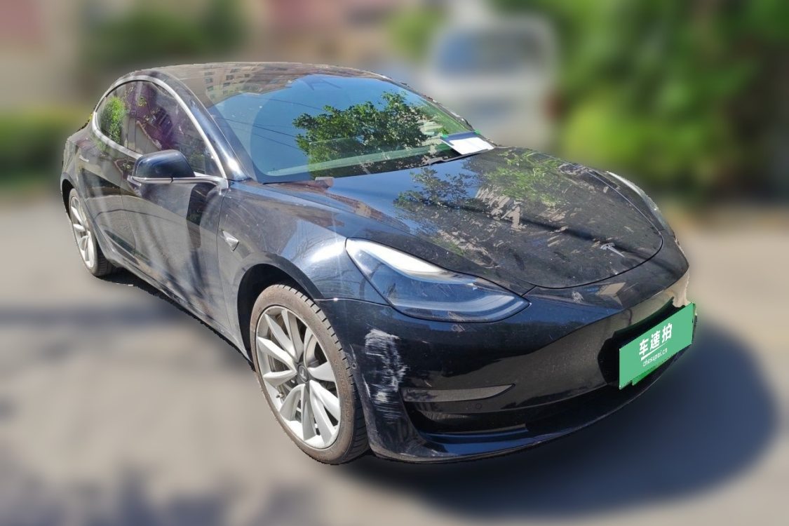 Tesla Model 3 2020 car image #2