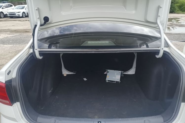 Volkswagen Lavida 2019 car image #19