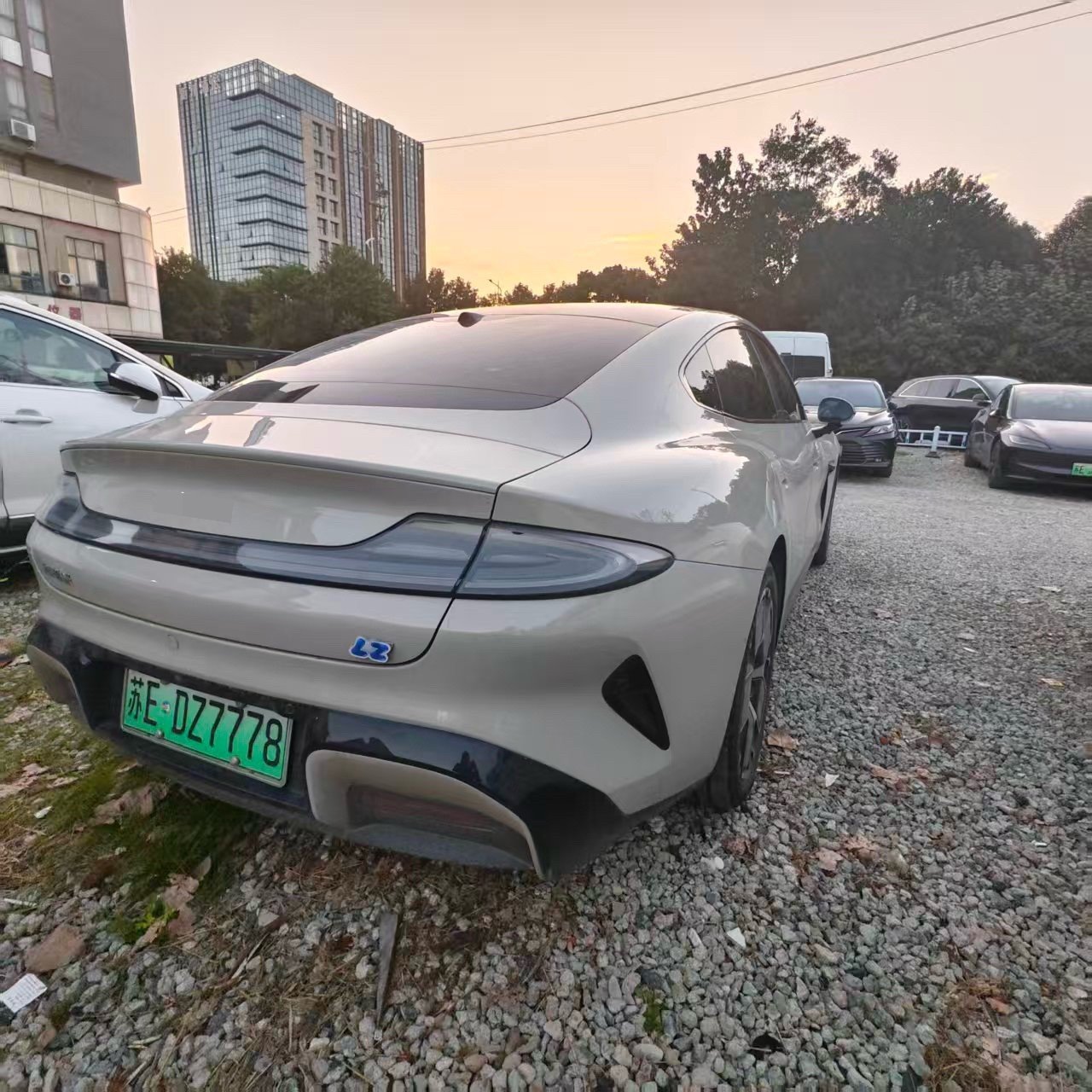 MI SU7 2024 car image #3