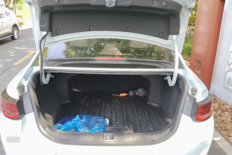 GEELY Emgrand L HiP 2022 car image #21