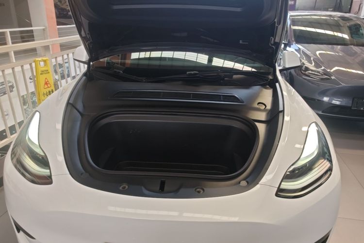 Tesla Model Y 2023 #20 Tesla Model Y 2023 immagine di auto #20