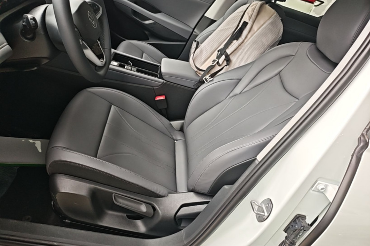 Volkswagen Lavida 2026 #15 Volkswagen Lavida 2026 car image #15