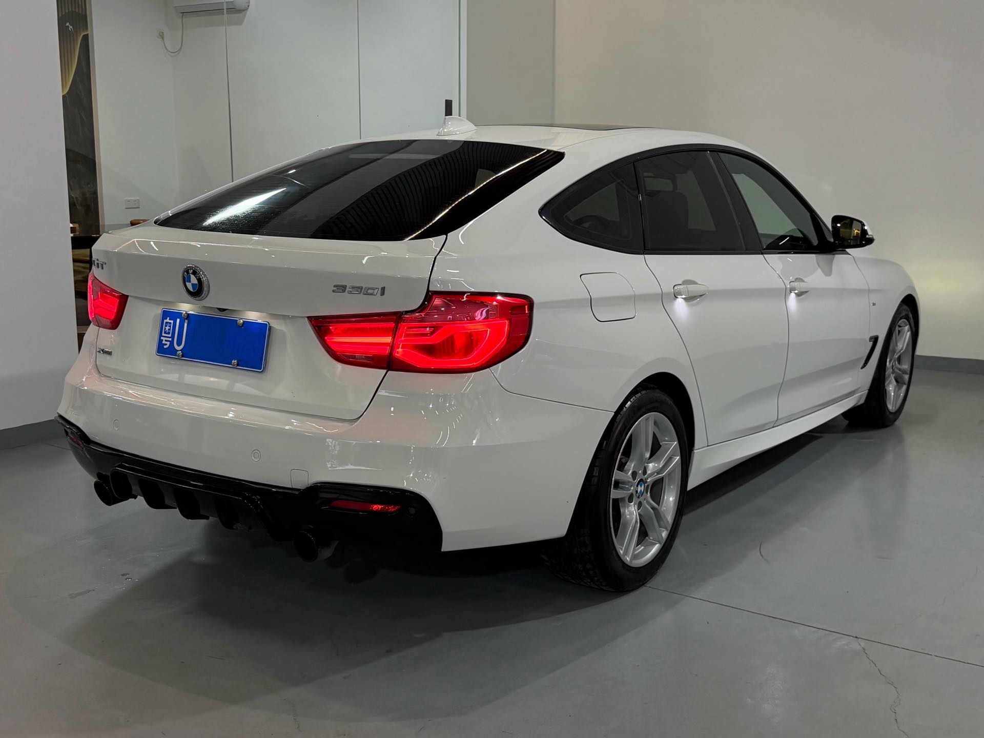 BMW 3 Series GT 2016 car image #3