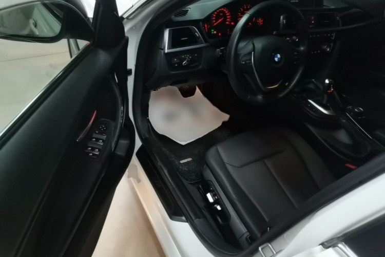 BMW 3 Series 2017 #16 BMW 3 Series 2017 car image #16