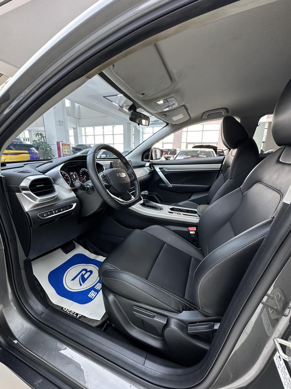 GEELY Coolray 2025 #14 GEELY Coolray 2025 car image #14