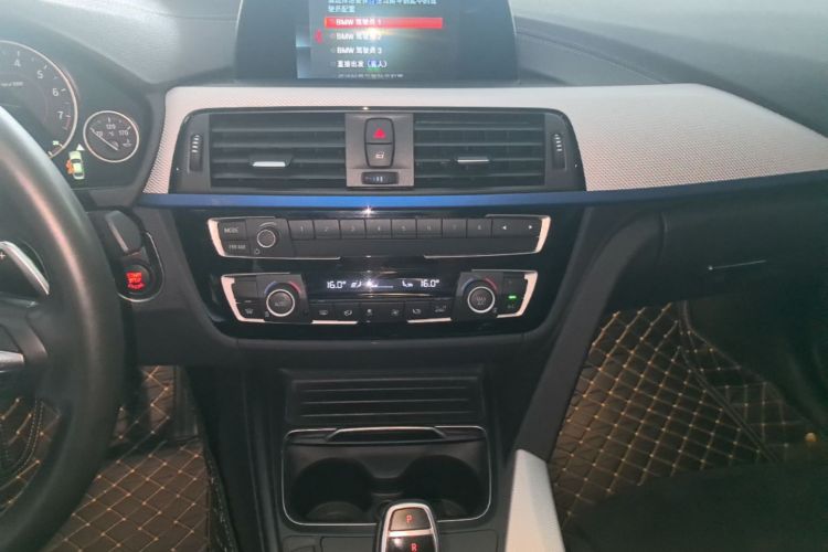BMW 3 Series 2018 #13 BMW 3 Series 2018 car image #13