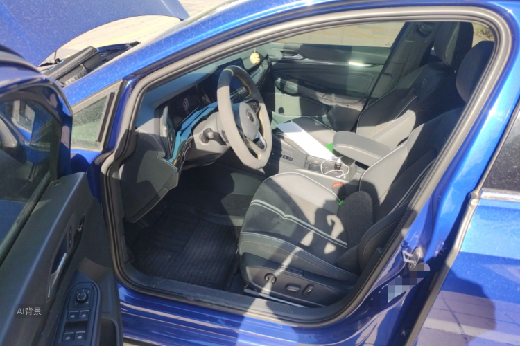Volkswagen Golf 2021 car image #18