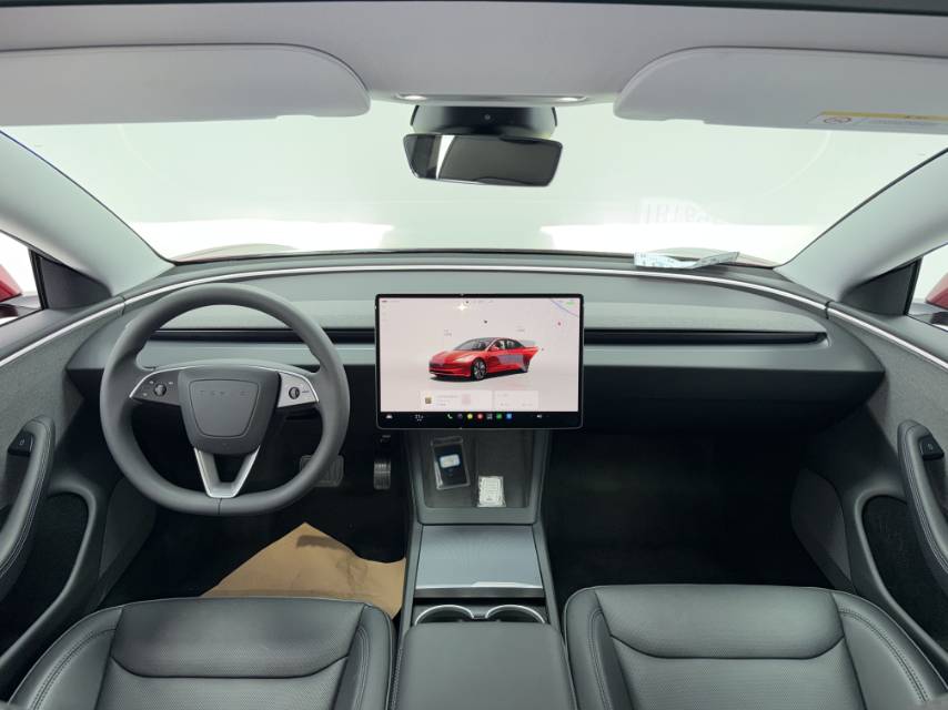 Tesla Model 3 2024 car image #4