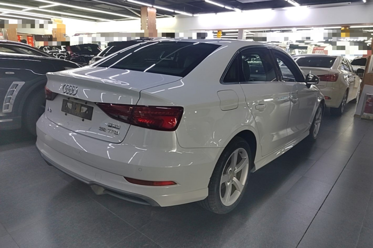 Audi A3 2018 صورة سيارة #5