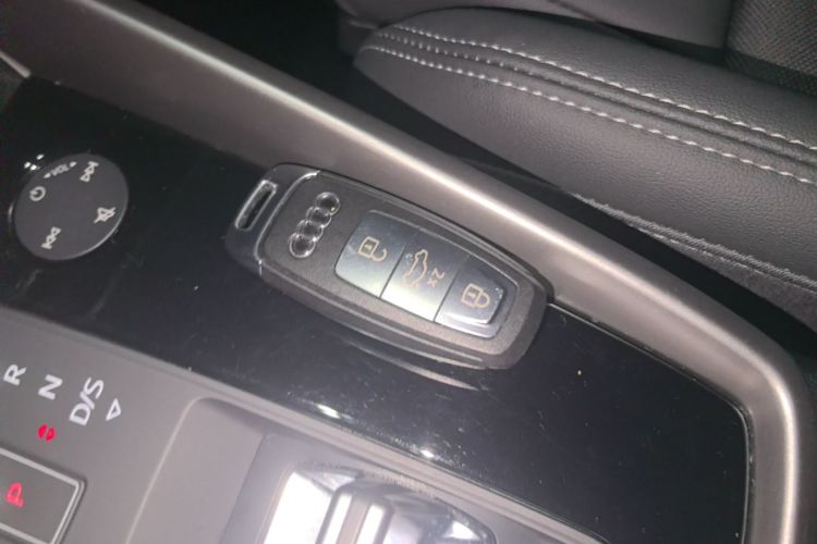 Audi A3 2024 car image #9