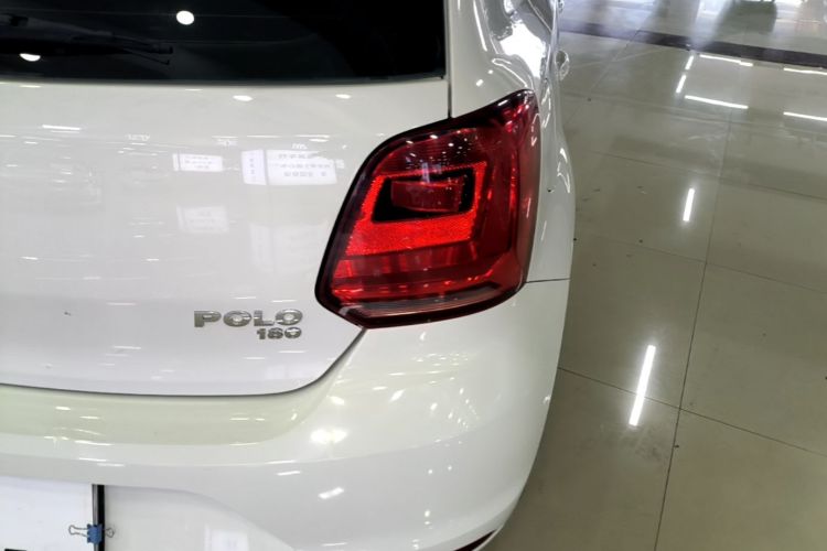 Volkswagen Polo 2018 car image #8