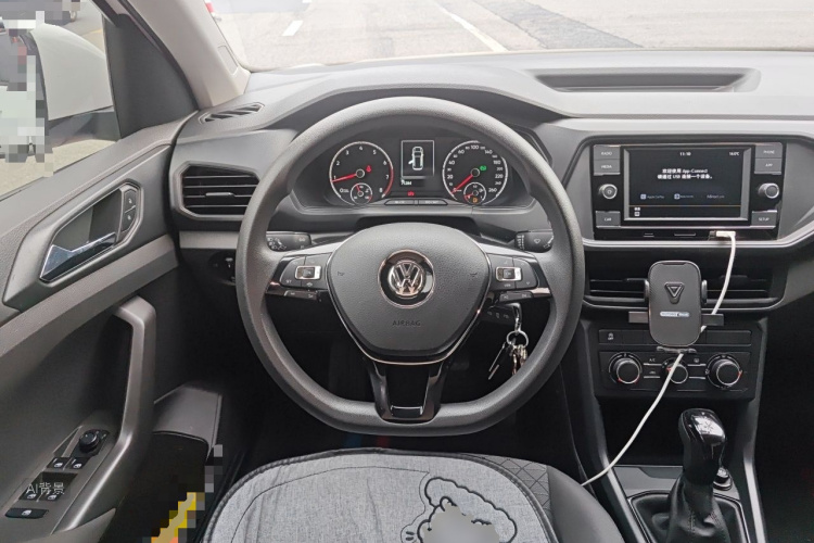Volkswagen T-Cross 2020 #12 Volkswagen T-Cross 2020 car image #12