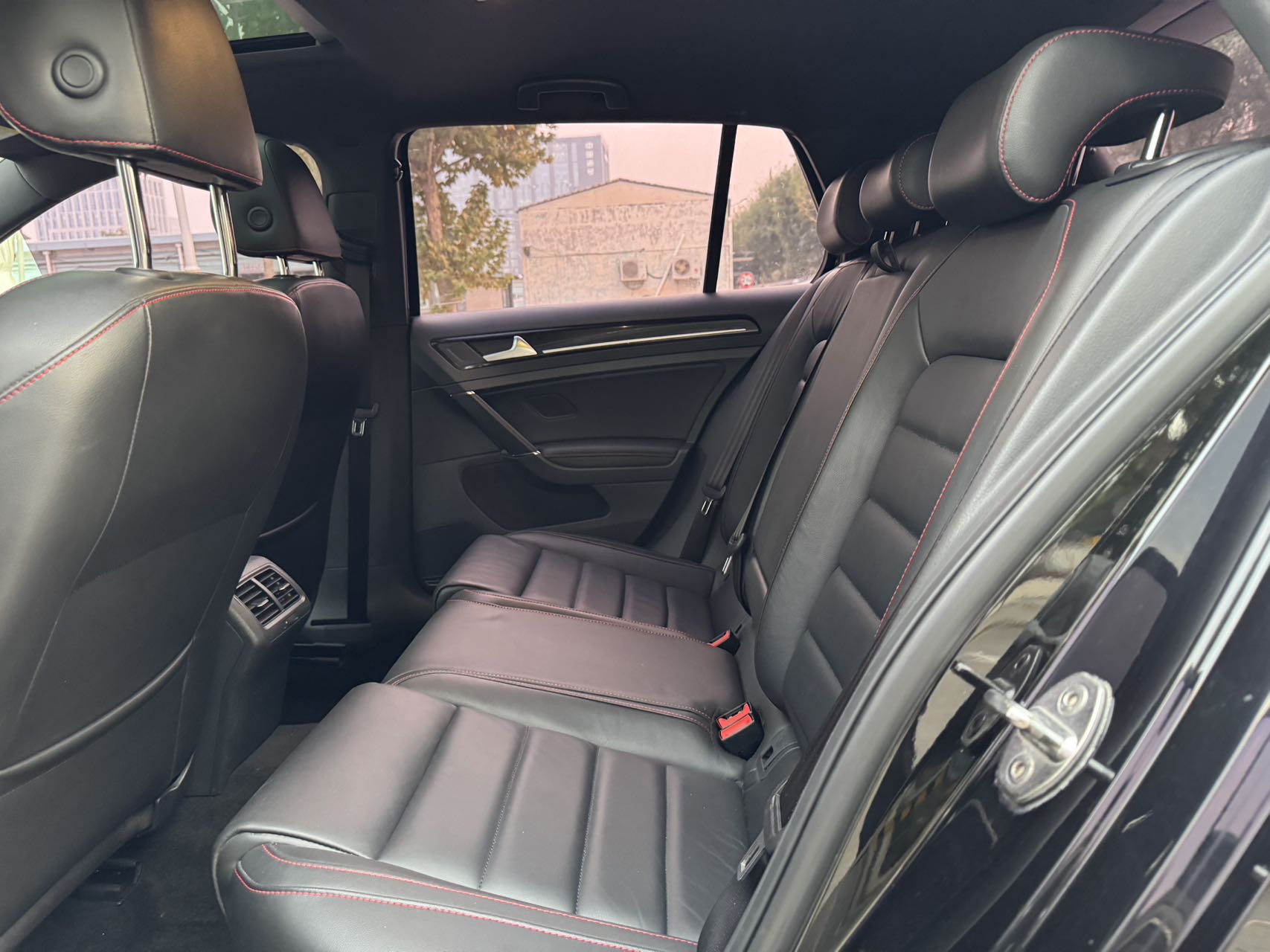 Volkswagen GolfGTI 2018 #6 Volkswagen GolfGTI 2018 car image #6