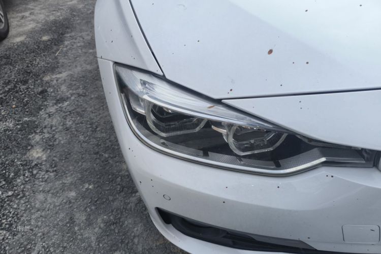 BMW 3 Series 2018 immagine di auto #8