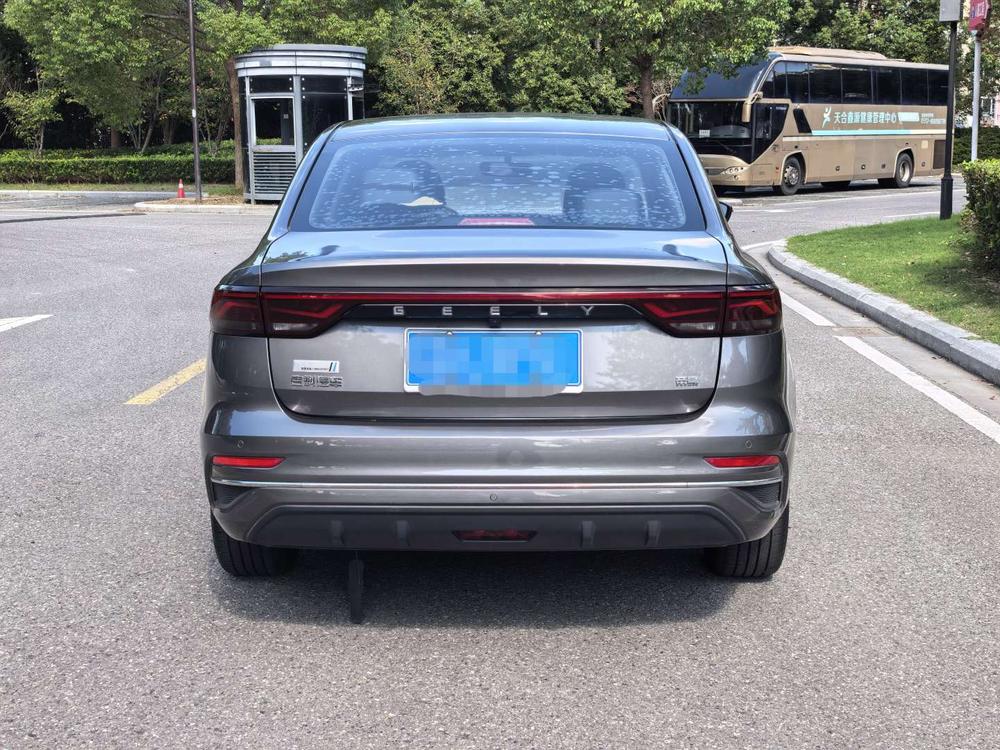 GEELY Emgrand 2023 car image #4
