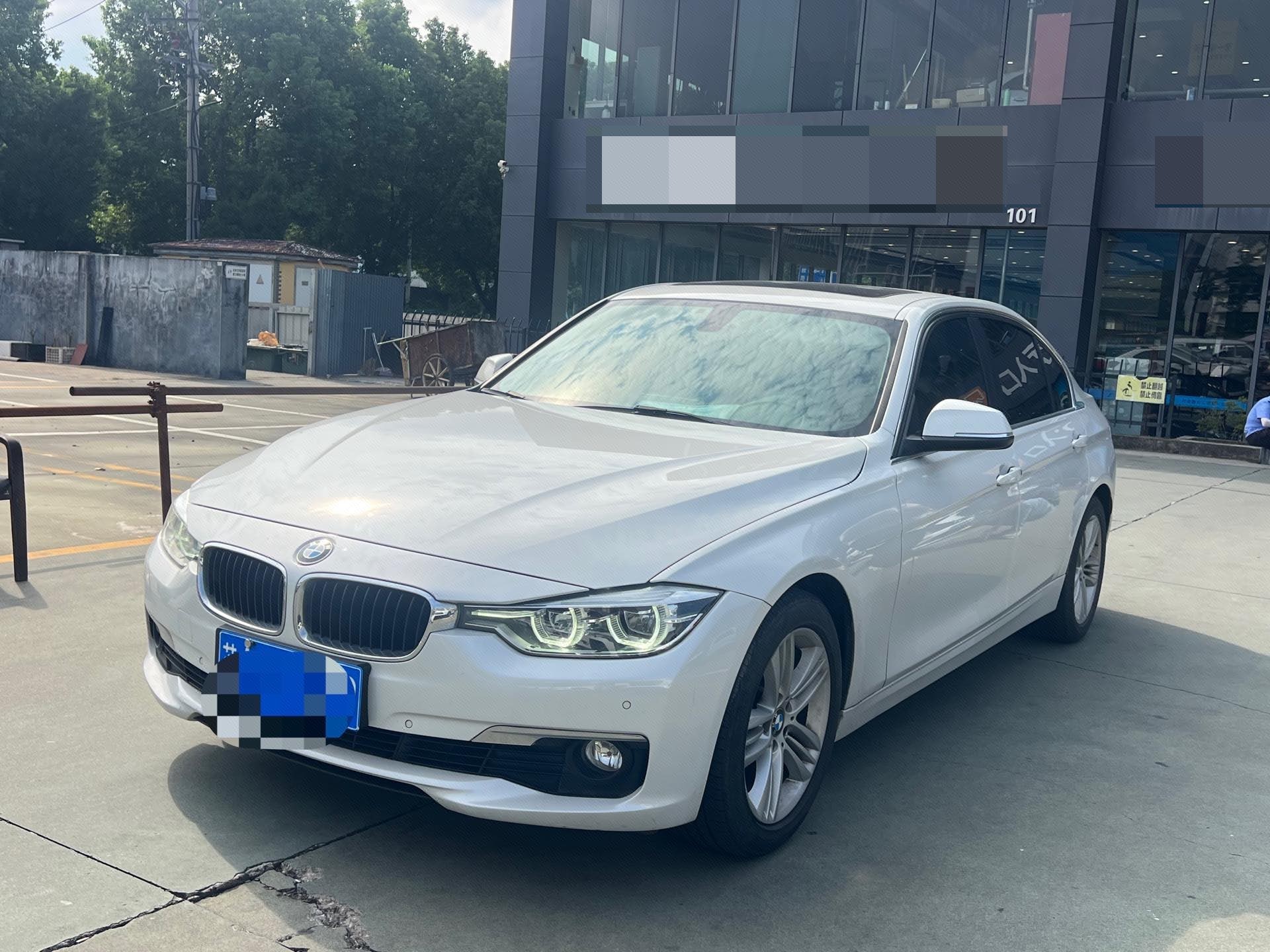2017 2017 car image