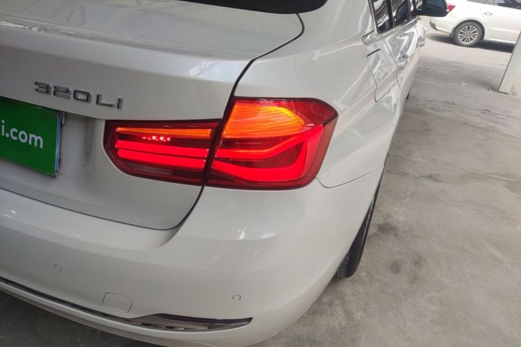 BMW 3 Series 2016 immagine di auto #8