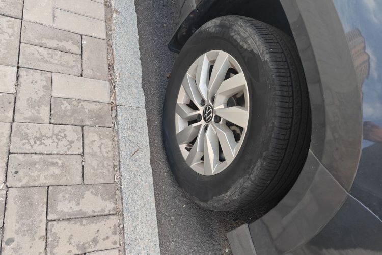 Volkswagen Tharu 2023 car image #6