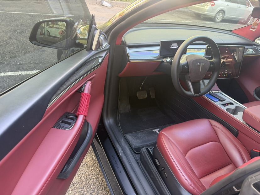 Tesla Model Y 2023 #7 Tesla Model Y 2023 car image #7