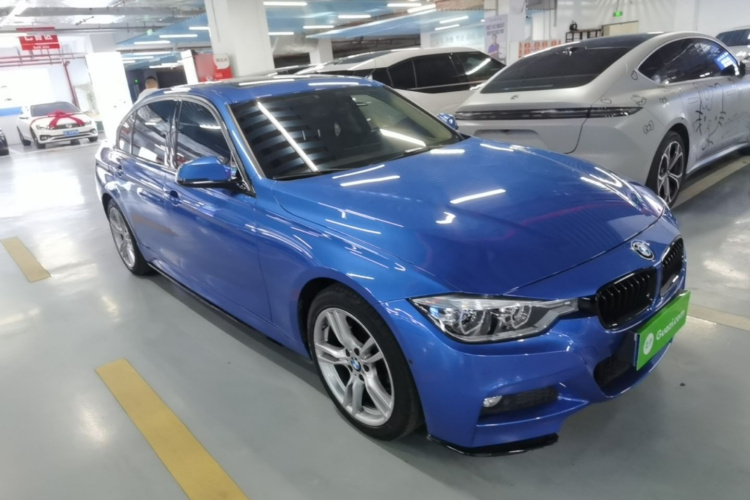 BMW 3 Series 2019 car image #4