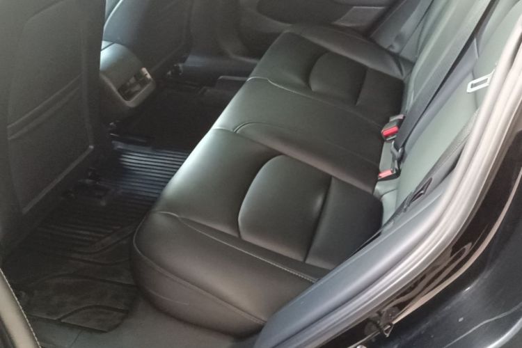 Tesla Model 3 2021 car image #13