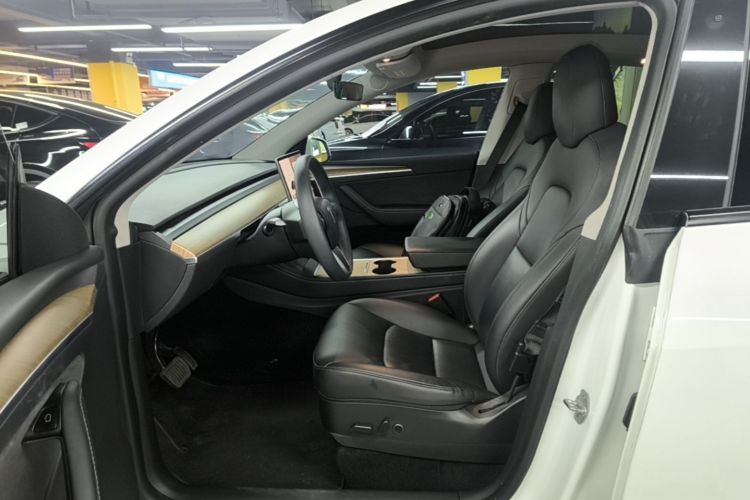 Tesla Model Y 2021 #17 Tesla Model Y 2021 car image #17