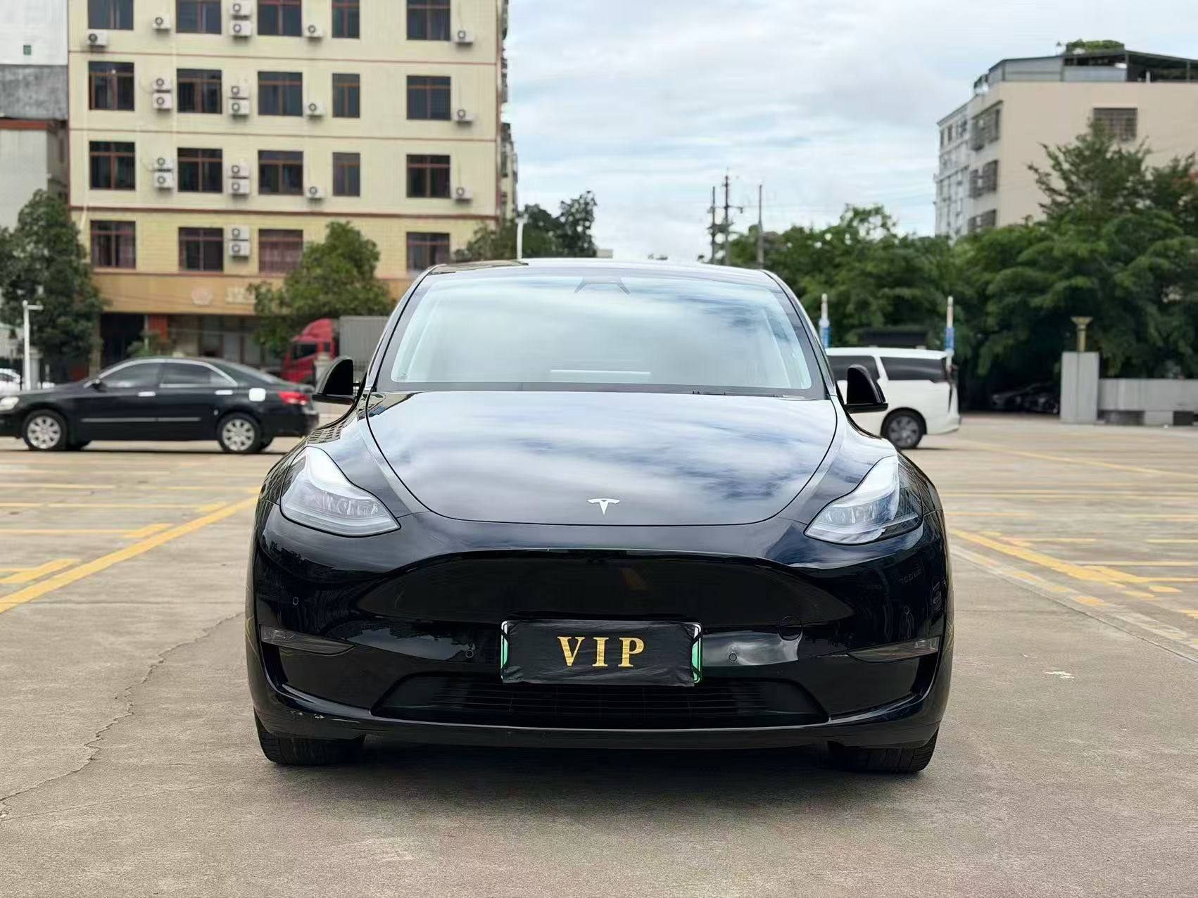 Tesla Model Y 2021 #2 Tesla Model Y 2021 car image #2