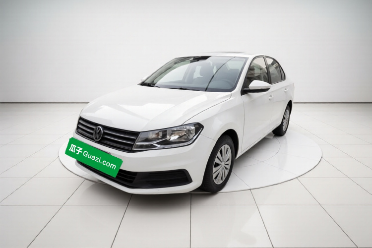 Volkswagen Santana 2018 car image #2