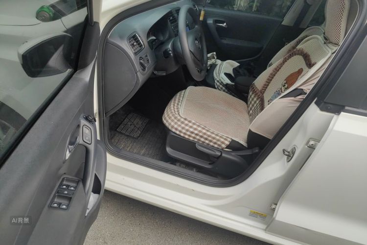 Volkswagen Polo 2015 #18 Volkswagen Polo 2015 car image #18