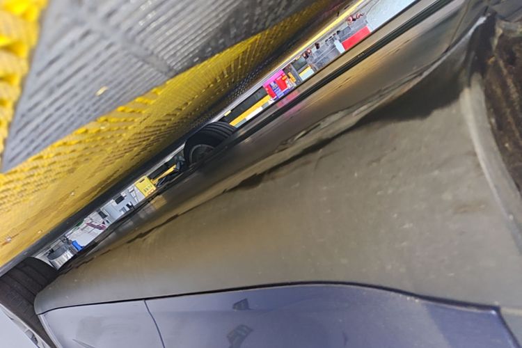 Tesla Model Y 2023 car image #24