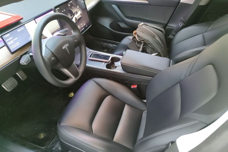 Tesla Model 3 2023 car image #15