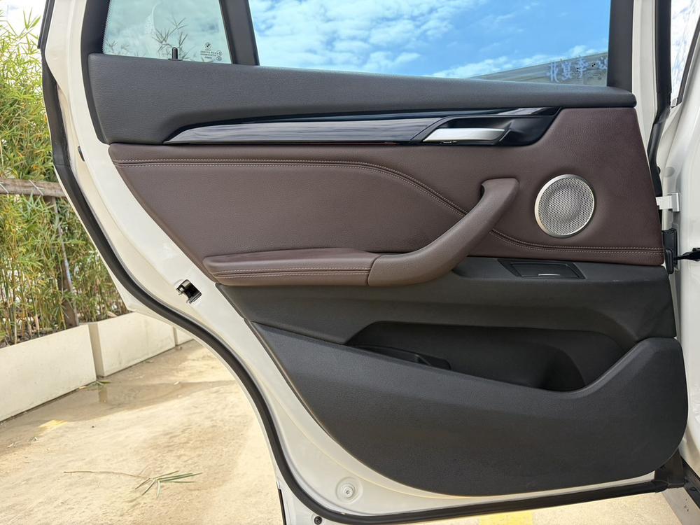 BMW X1 2021 car image #9