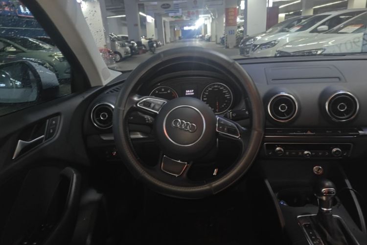 Audi A3 2016 car image #11