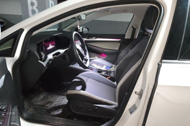 Volkswagen Golf 2024 car image #18