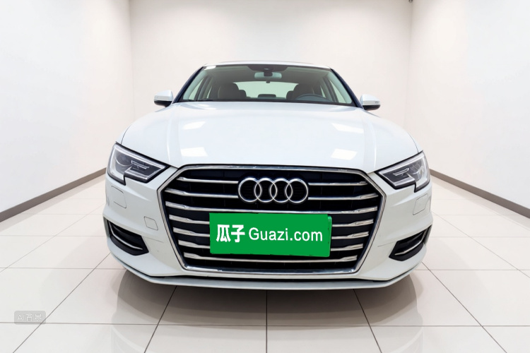 Audi A3 2019 car image #3