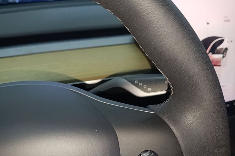 Tesla Model Y 2023 #14 Tesla Model Y 2023 car image #14
