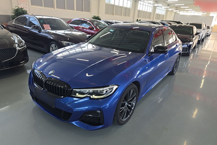 BMW 3 Series 2019 #2 BMW 3 Series 2019 car image #2
