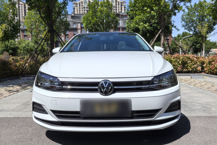 Volkswagen Polo 2023 car image #3