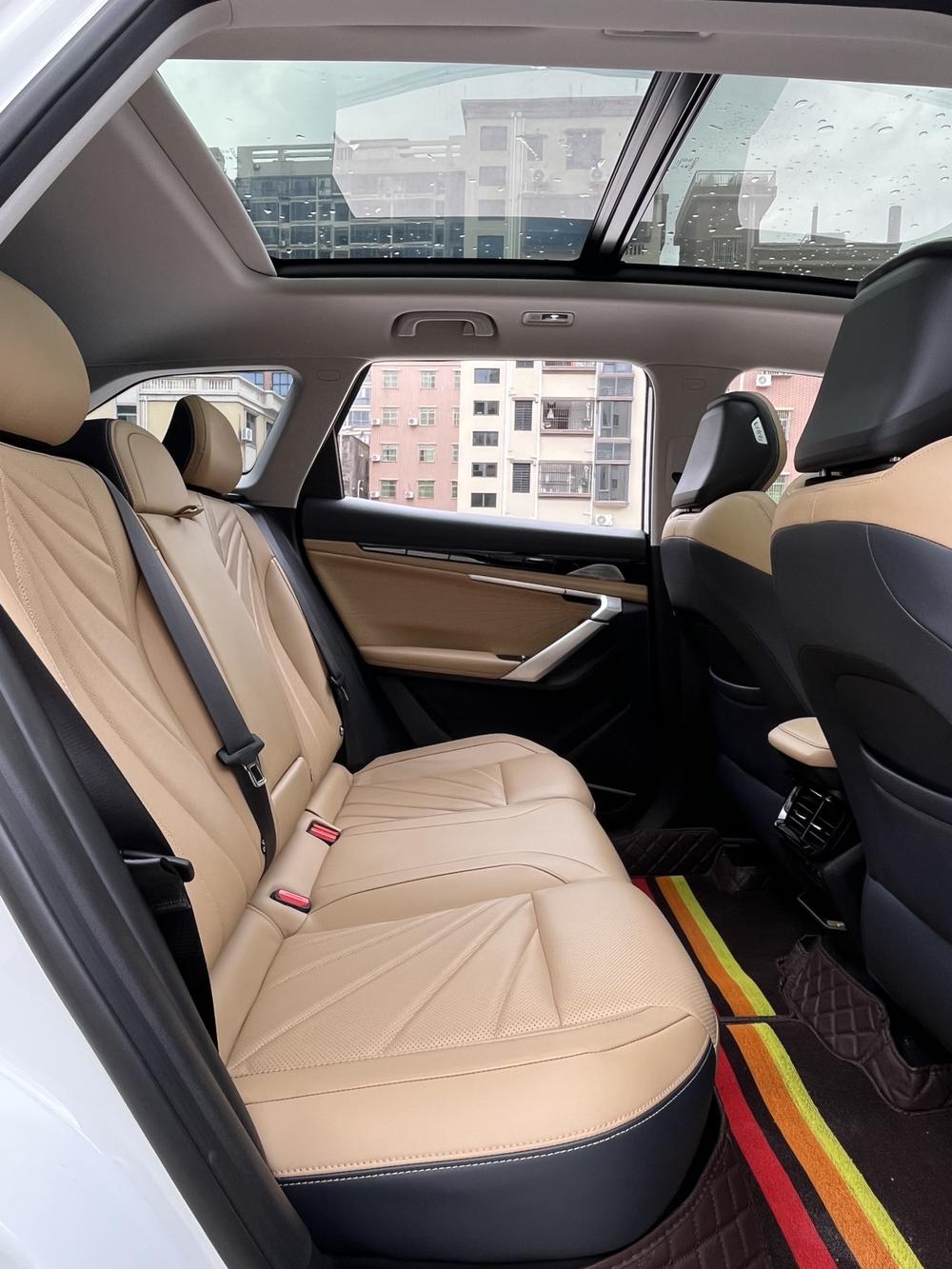GEELY Boyue L 2023 car image #8