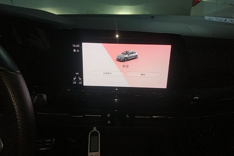 Volkswagen Golf 2020 car image #13