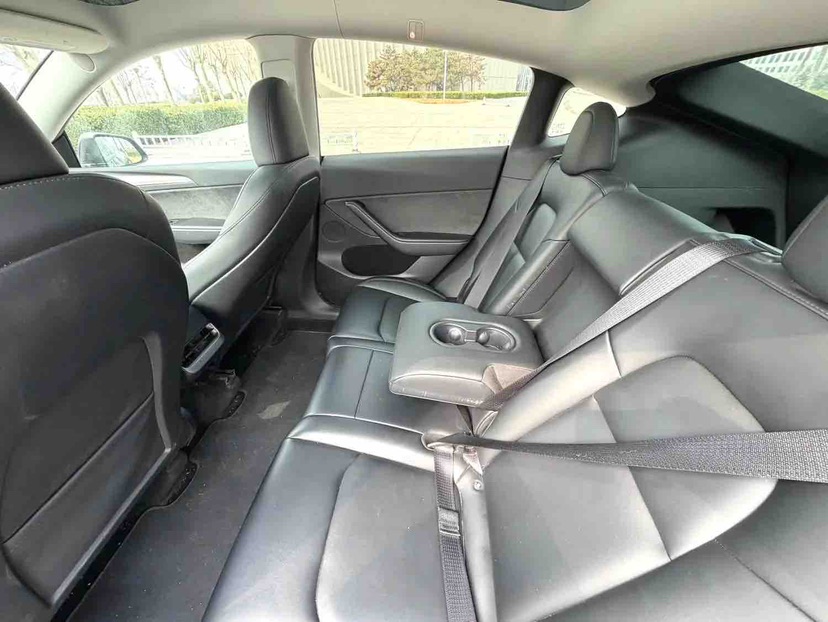 Tesla Model Y 2024 car image #7