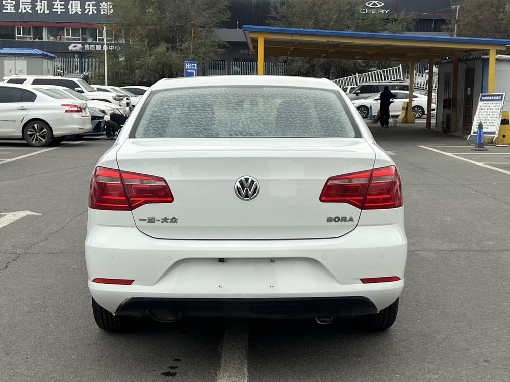 Volkswagen Bora 2015 #5 Volkswagen Bora 2015 изображение автомобиля #5
