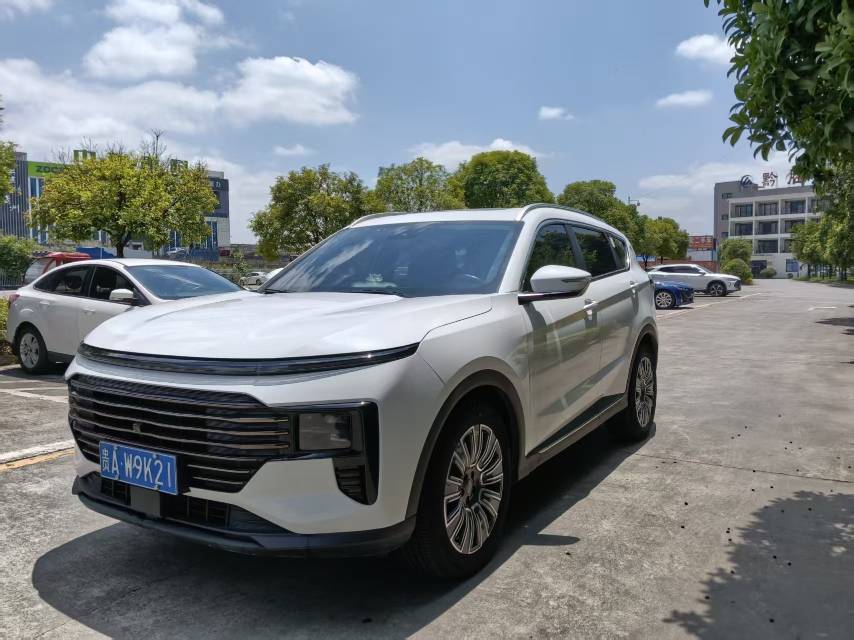 Jetour X70 PLUS 2024 car image 
