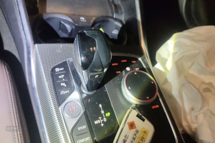 BMW 3 Series 2021 car image #16