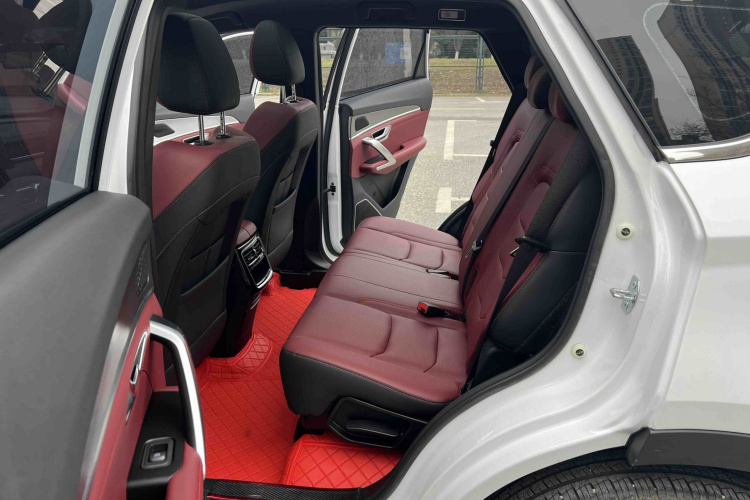 Jetour X70 PLUS 2024 car image #8
