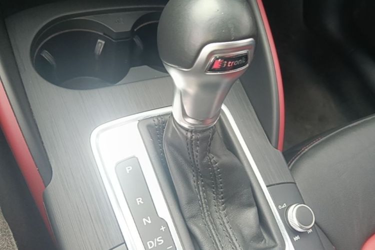 Audi A3 2018 immagine di auto #14