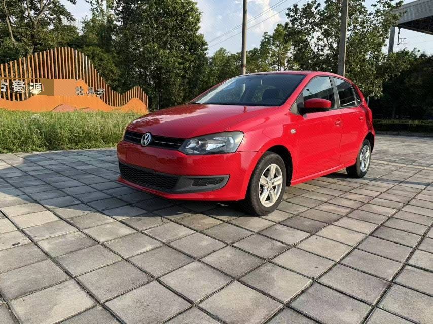 Volkswagen Polo 2013 car image 