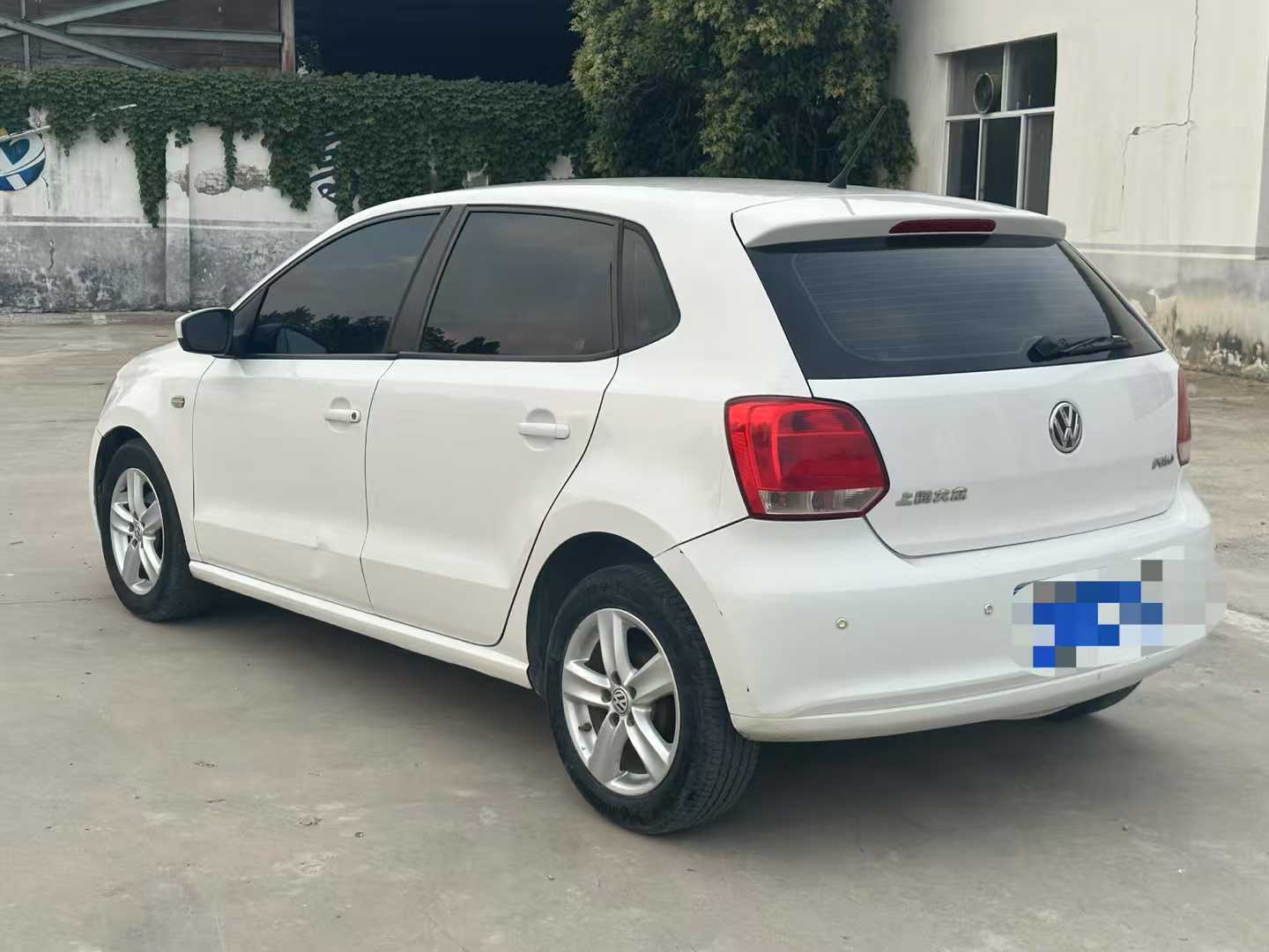 Volkswagen Polo 2012 car image #10