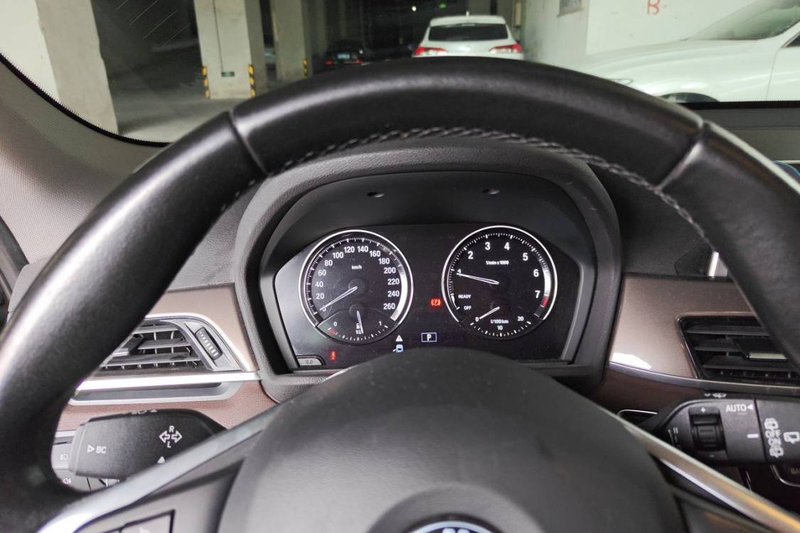 BMW X1 2018 imagen de coche #24