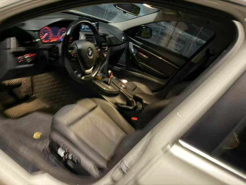 BMW 3 Series 2018 car image #4